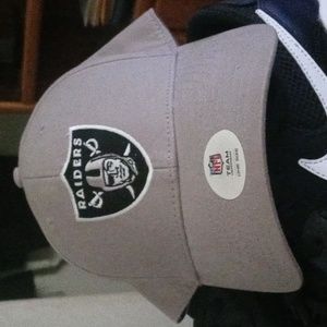 NFL Team Shop Adjustable size Raiders Hat. Unisex